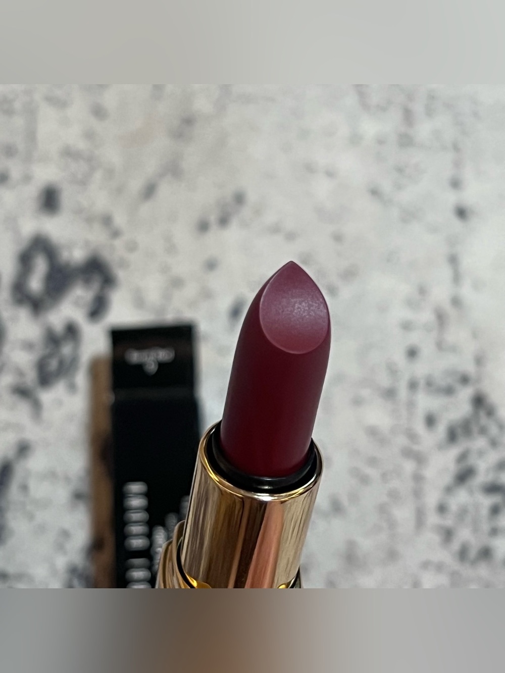 Bobbi Brown Lip color Burnt Red 9 discontinued - Picture 8 of 11